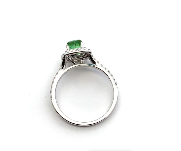 Emerald and diamond engagement ring 18k white gold - Image 4