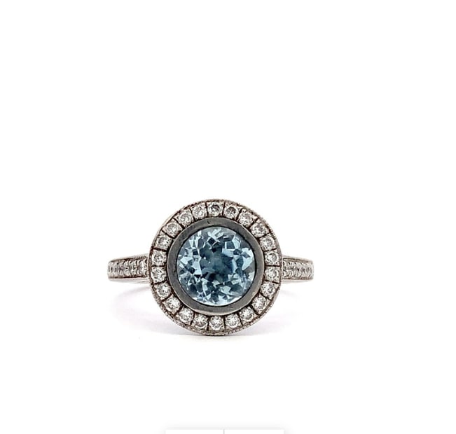 Aquamarine and diamond engagement ring 18k white gold - Image 4