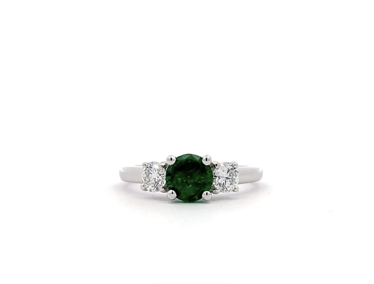 Emerald and diamond trilogy ring 18k white gold - Image 4