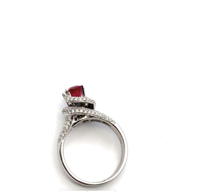 Ruby and diamond engagement ring 18k white gold - Image 4