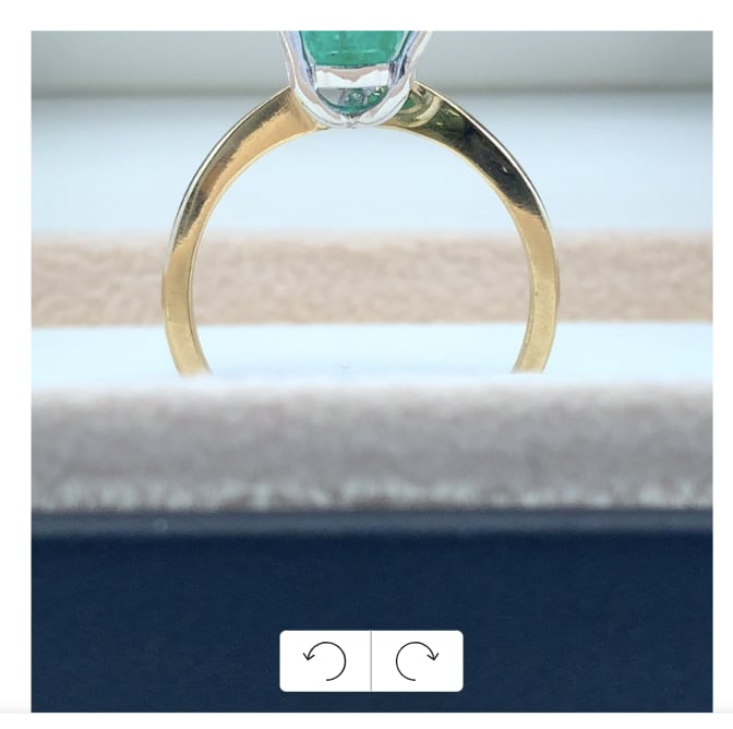 Colombian emerald engagement ring 18k yellow gold - Image 4