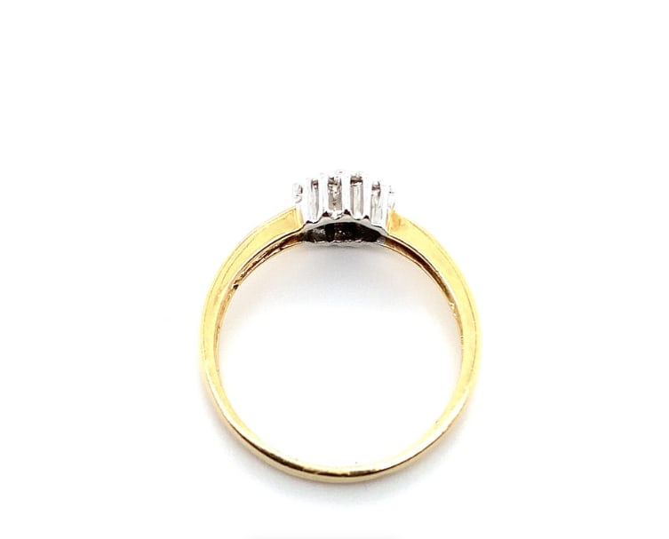 Diamond cluster engagement ring 18k yellow gold - Image 4