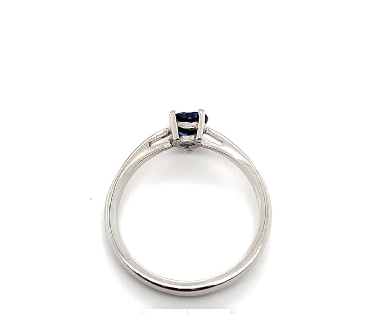 Sapphire heart engagement ring platinum - Image 5