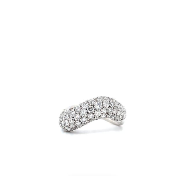 Diamond dome engagement ring 18k white gold - Image 5
