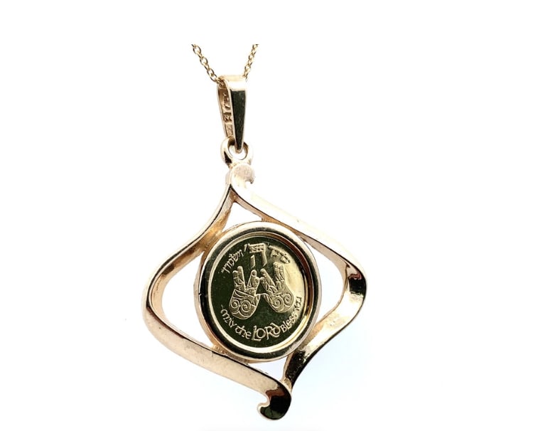Coin pendant necklace yellow gold - Image 4