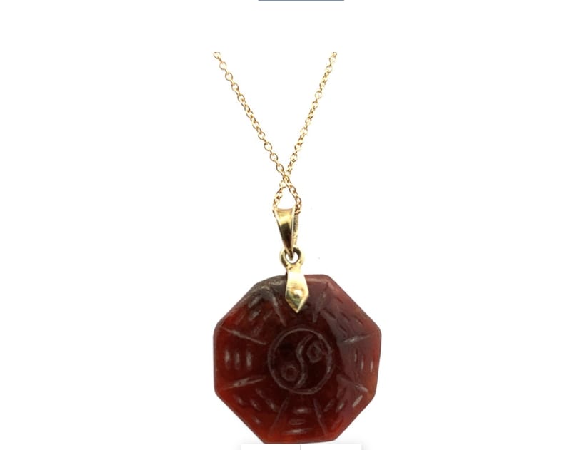 Yin Yang pendant necklace yellow gold - Image 4