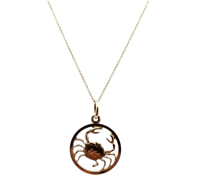 Cancer zodiac pendant necklace yellow gold