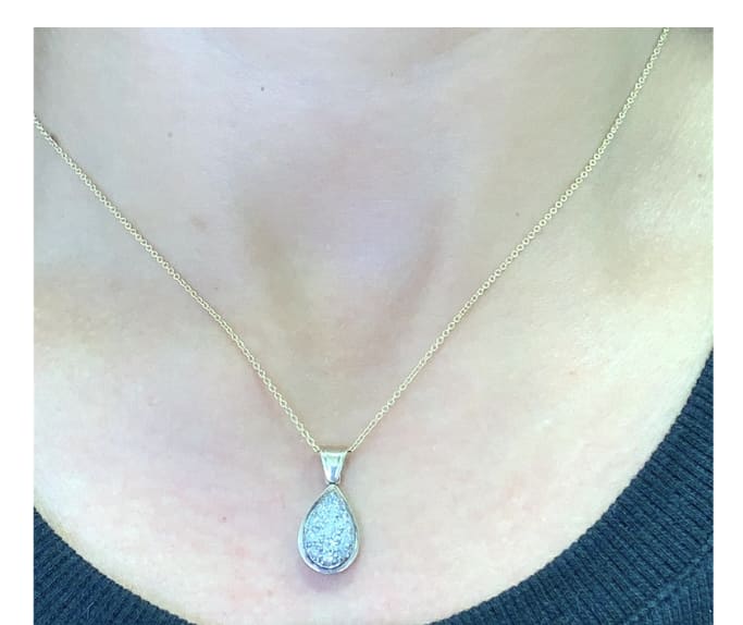 Diamond tear drop pendant necklace yellow gold - Image 3