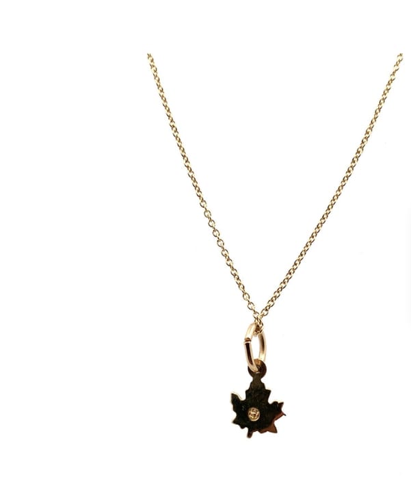 Canadian maple pendant necklace yellow gold - Image 4