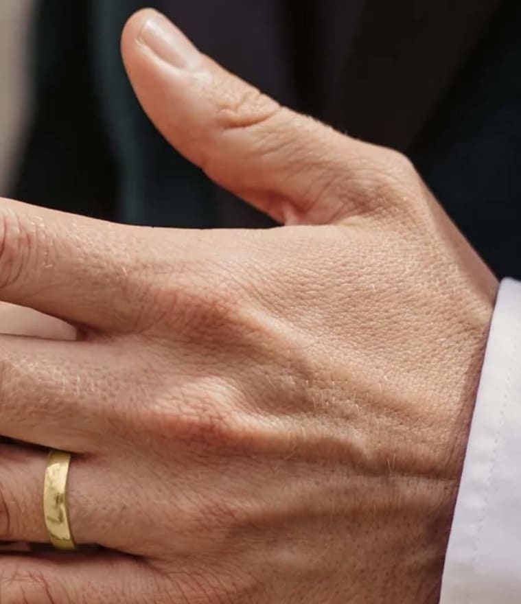 classic 18k yellow gold wedding band