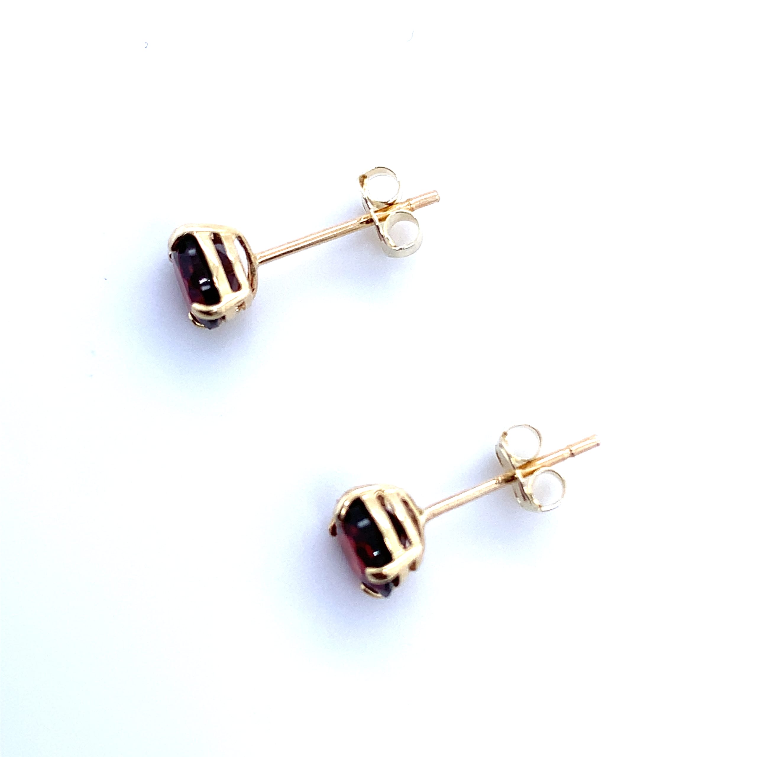 Garnet stud earrings yellow gold - Image 5