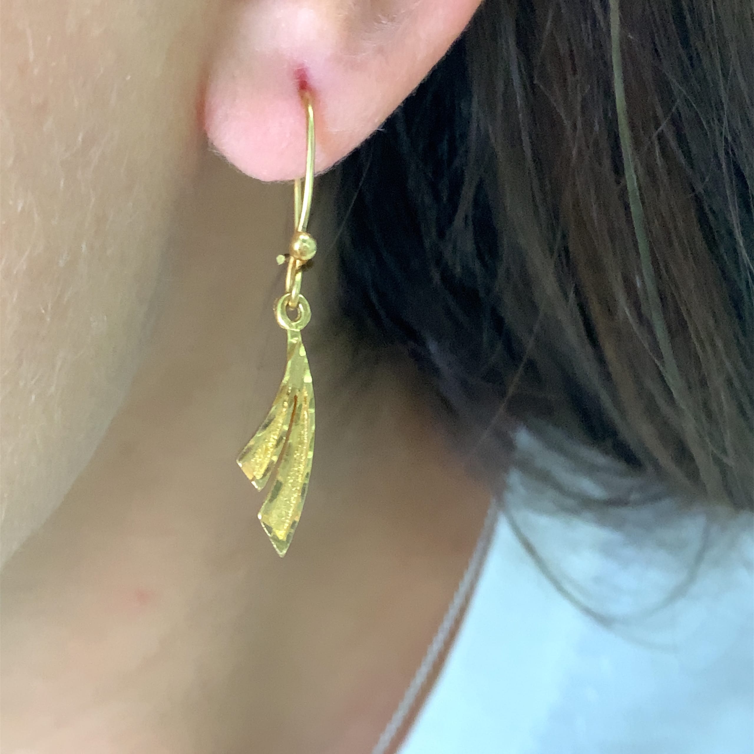 Asian Art deco drop leverback earrings 18k yellow gold