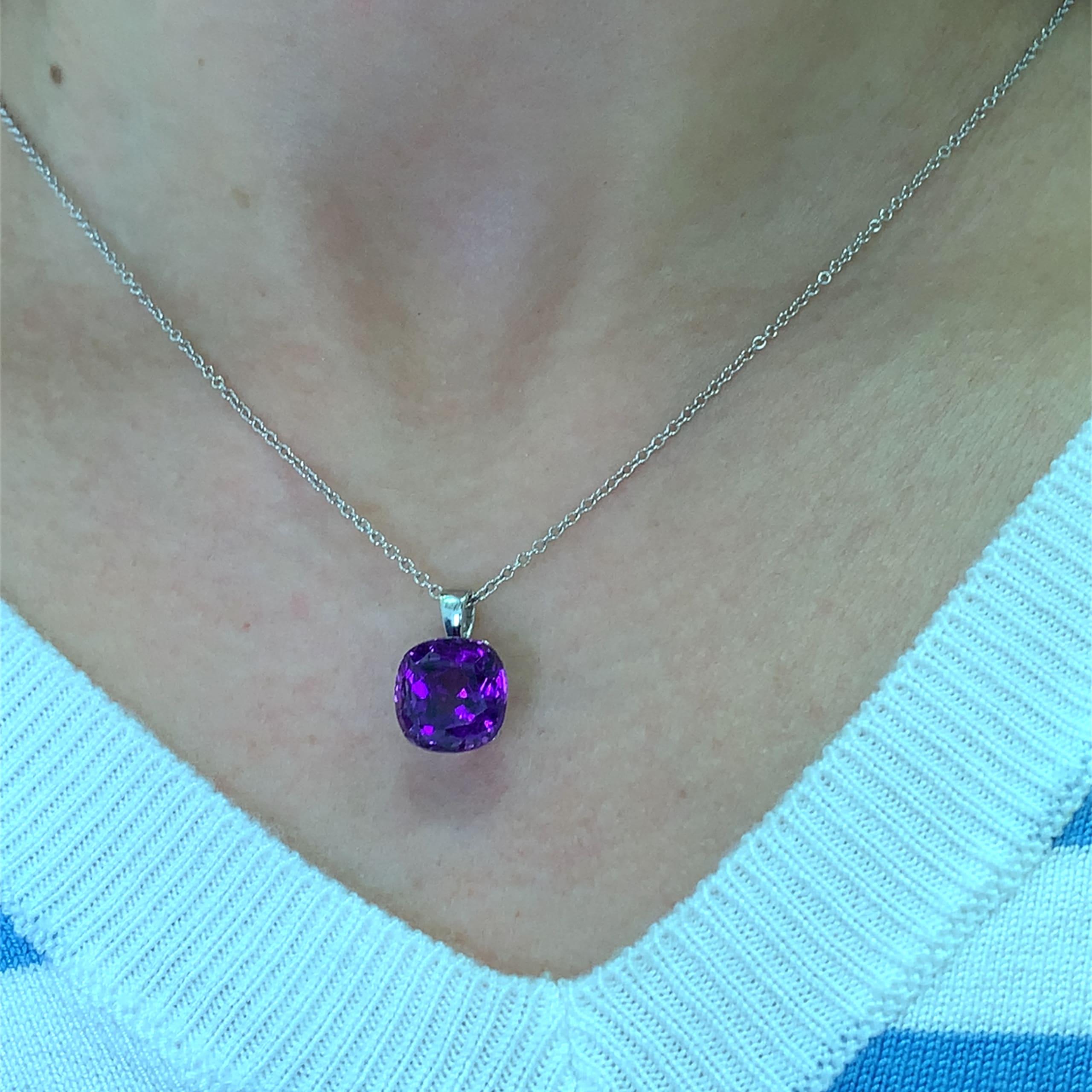 Amethyst purple pendant necklace 18k white gold - Image 2
