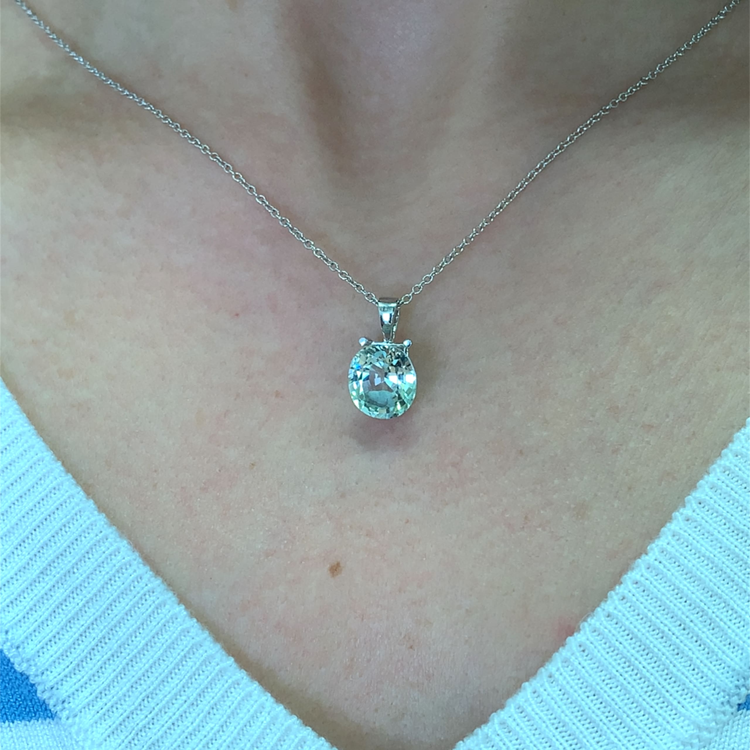 Aquamarine blue sky pendant necklace 18k white gold - Image 2