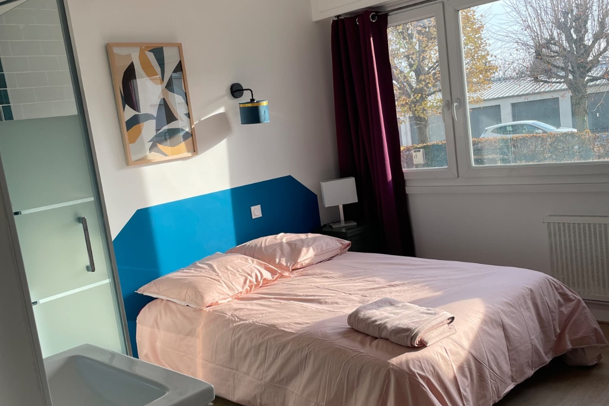 The Room with Shower, Bérthélémy, photo 1 of 11