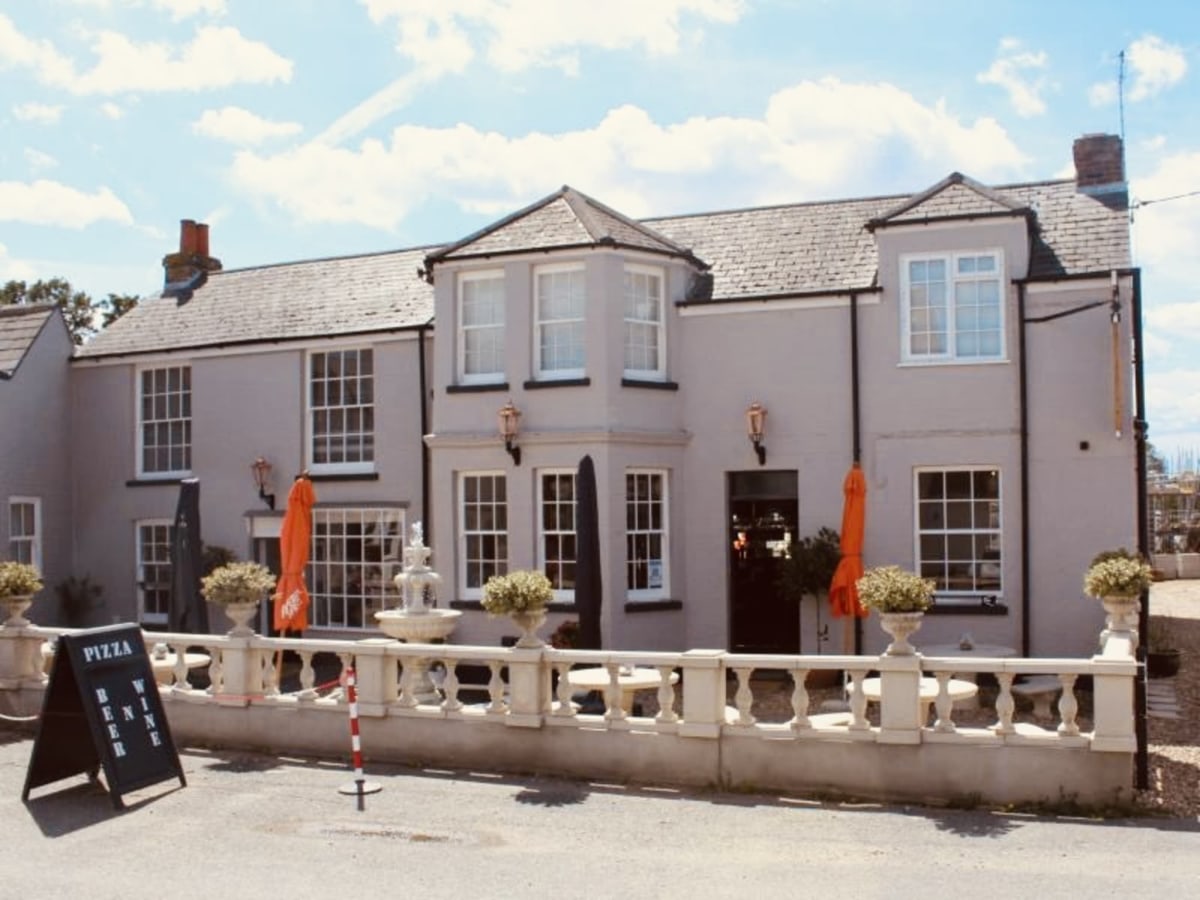 The White Stag Lodge English Country Pub in Monkton, Kent