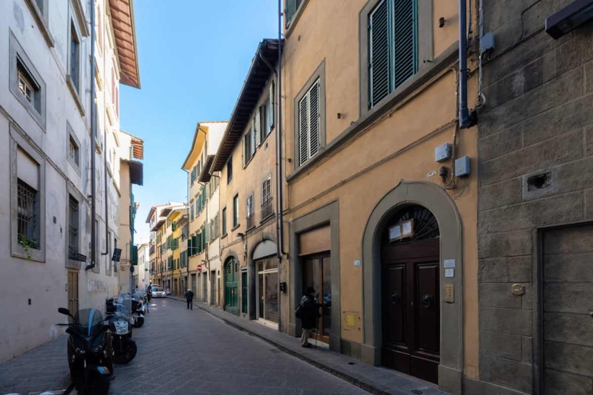 Borgo Pinti Scala Garden Accommodations In Florence borgo-pinti-scala-garden-accommodations-in-florence