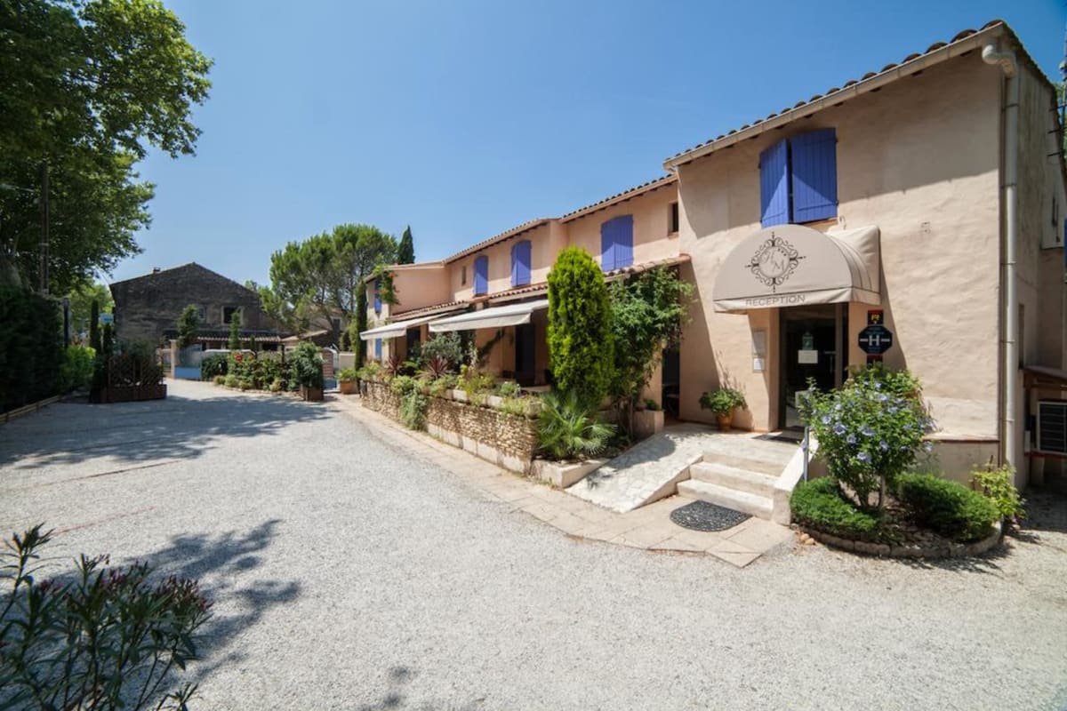 Hotel Mistral — Outdoors