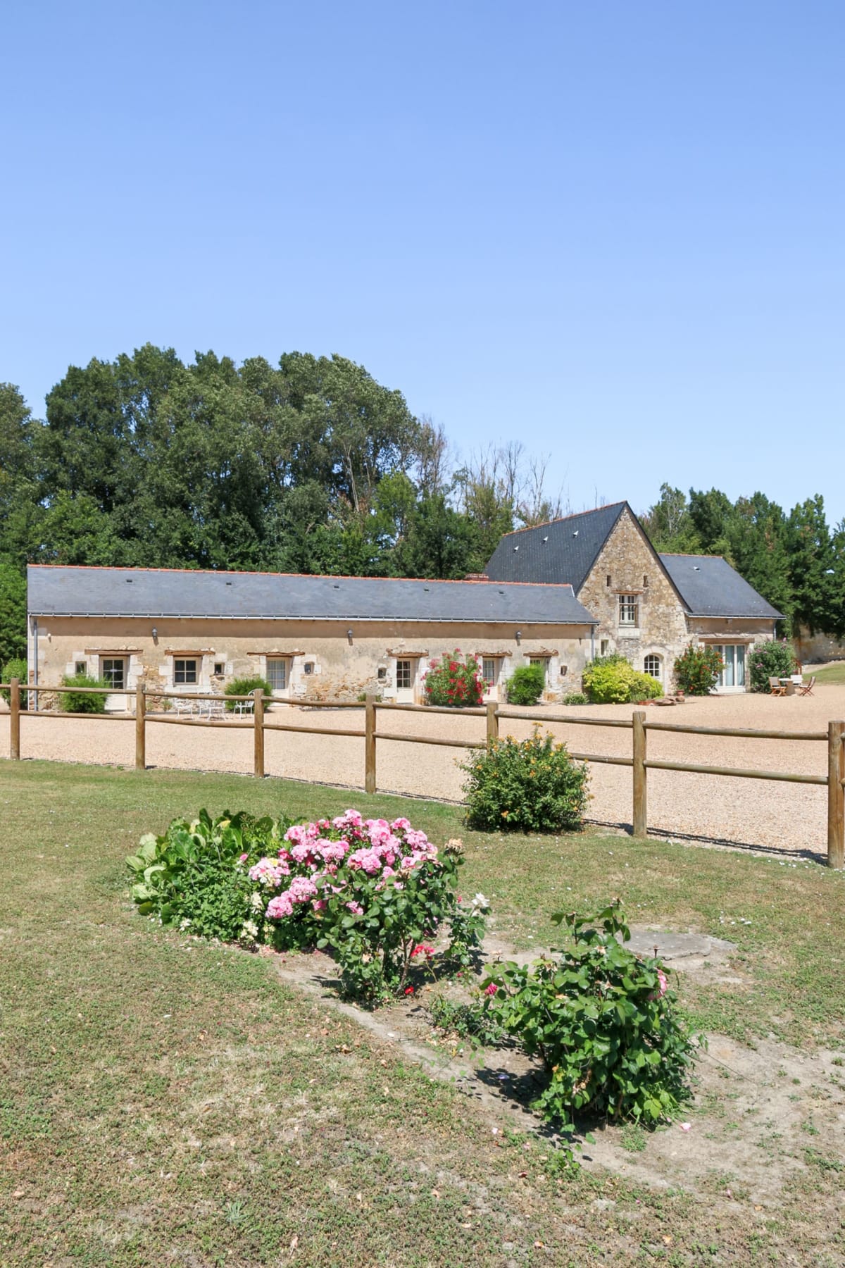 Group Accommodation Le Logis de Poëllier — Outdoors