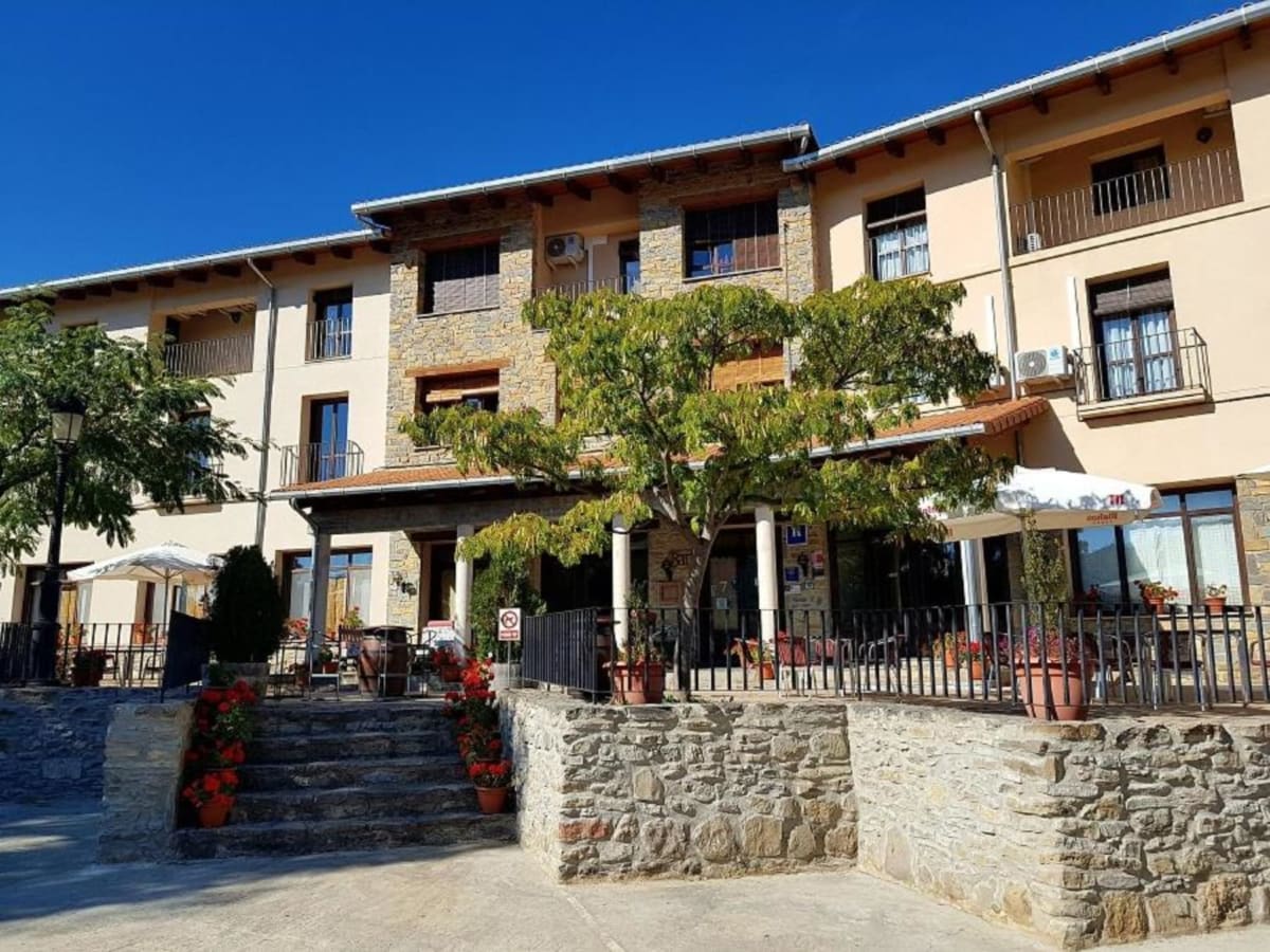 Hotel Restaurante Guara Inlukā