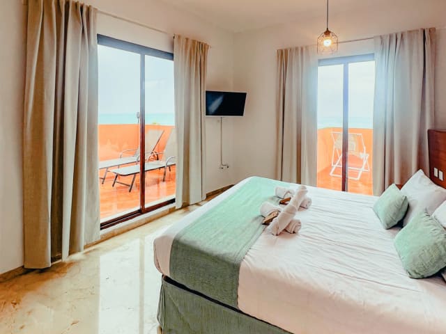 Suite Deluxe con vistas al mar, foto 1 de 14