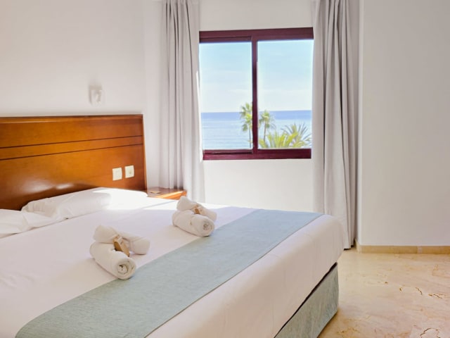 Suite Superior con vistas al mar, foto 1 de 13