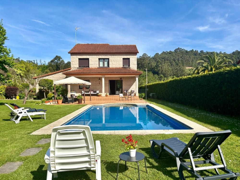 Casa Feiticeira con piscina privada y jardín en Gondomar