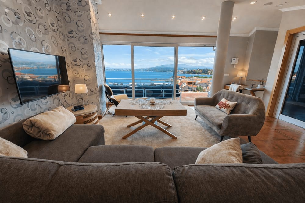Toxiña, casa amplia con terrazas y vistas en Baiona
