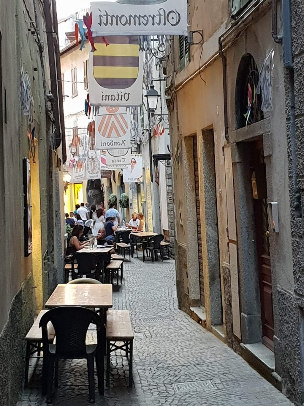 Agoni in contrada a Bellano - luglio