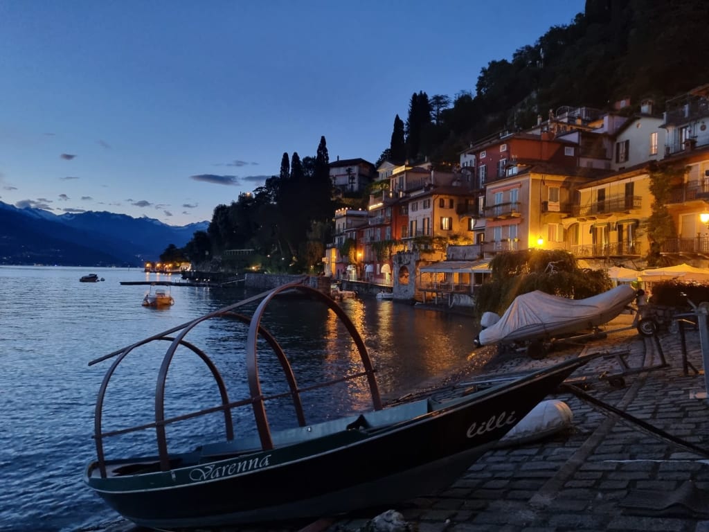 Varenna di sera