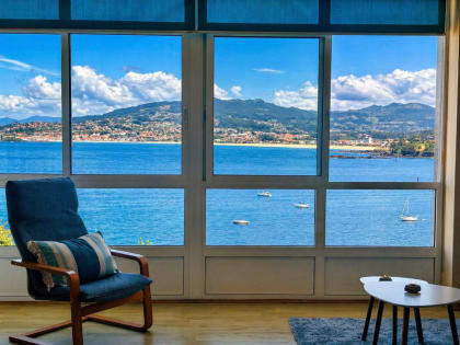 Xoaniña apartamento con jardín y vistas en Baiona