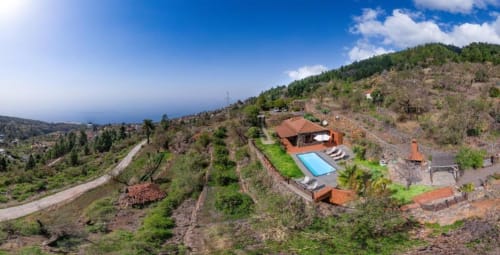 Villa El Topo con piscina privada con vistas al océano y las montañas en El Pinillo, La Palma