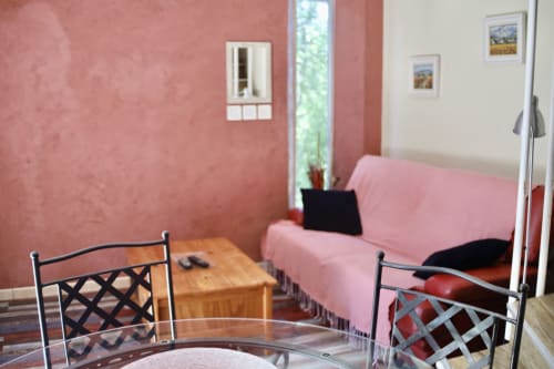 Location gîte 4 personnes avec salon - Mimet | Chambres d'hôtes et gîtes Le Leaou