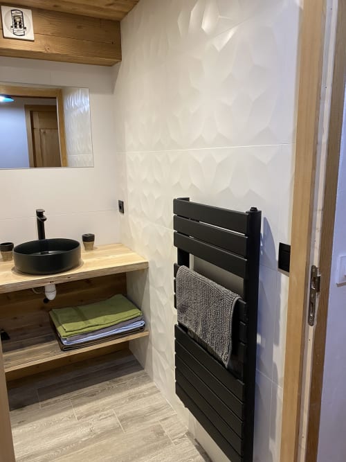 La Ferme des Georgières - Location appartement avec douche - Notre Dame de Bellecombe