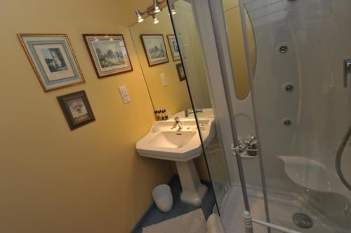 Chambre d'hôte individuelle avec douche| Franche Comté | Maison d'hôtes du Parc