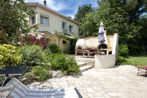 Réservation gîte 4 personnes - Bouches du Rhône | Chambres d'hôtes et gîtes Le Leaou