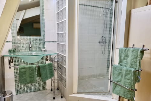 Chambres d'hôtes avec salle de bain à Mimet | Chambres d'hôtes et gîtes Le Leaou