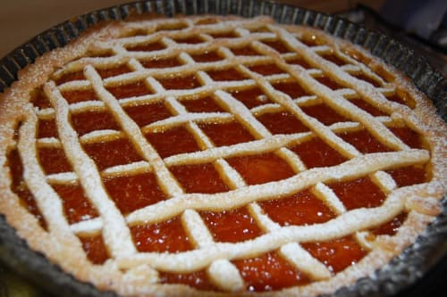 Crostata di marmellata fatta in casa con copertura a griglia da B&B I Coppi, San Gimignano