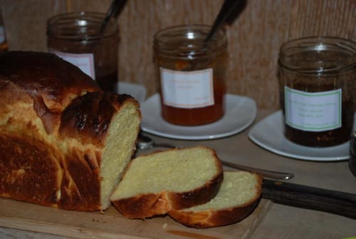 Breakfast buffet: brioche and homemade jams