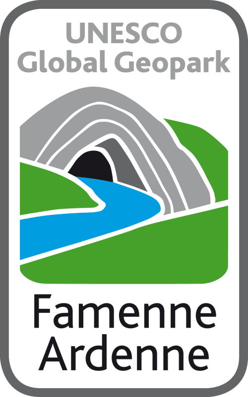 Logo du Géoparc mondial UNESCO Famenne Ardenne représentant Marche-en-Famenne, Belgique