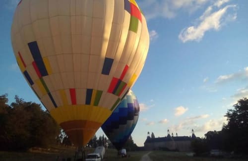 Fly over the Puisaye and the Yonne department in a hot air balloon 