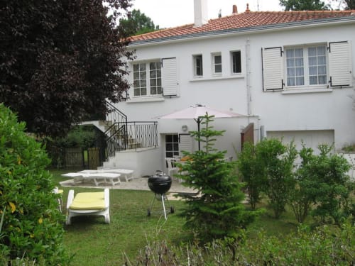 terrasse vue jardin gîte les pins  Saint-Jean-de-Monts