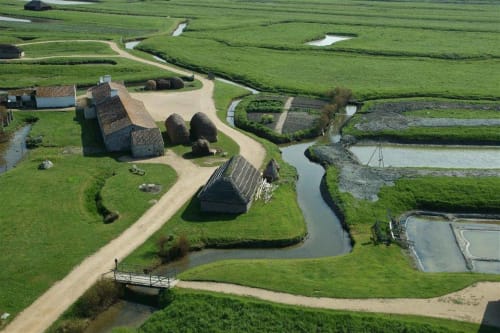  écomusée marais salant le Daviaud vie rurale XX siècle La Barre de Monts Vendée cote Atlantique

écomusée marais salant le Daviaud vie rurale XX siècle La Barre de Monts Vendée cote Atlantique
