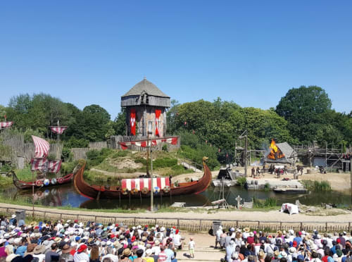 Le Puy du fou , spectacle plein air , parc du Puy du Fou les Epesses les Herbiers Vendée