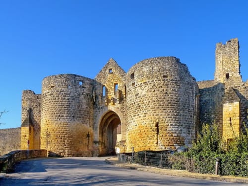 Entrée d'un "des plus beau Village de France": Domme