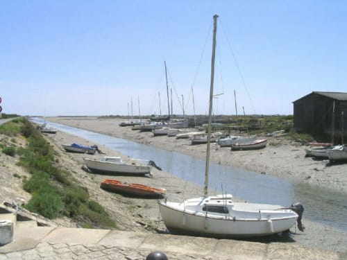 port de Noirmoutier marée basse gîte les salines Noirmoutier en L île