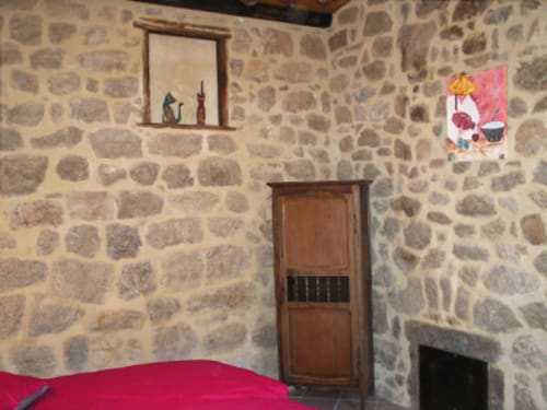 Chambre d'hôtes Ardèche. Lit double