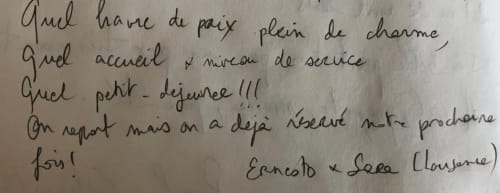 Note manuscrite française à la Chambre d'Hôtes La Tour Grégoire à Clermont-Ferrand