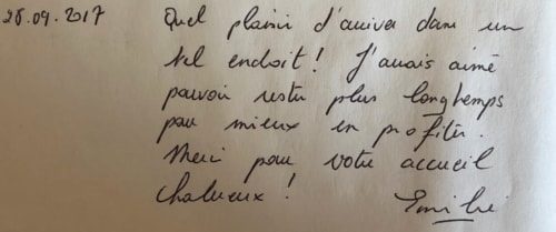 Note manuscrite en français datée du 28.09.2017 d'un client de la chambre d'hôtes La Tour Grégoire, Clermont-Ferrand