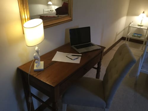 Combine work and pleasure with an Evening stopover at the Château de Ribourdin guest rooms near Auxerre